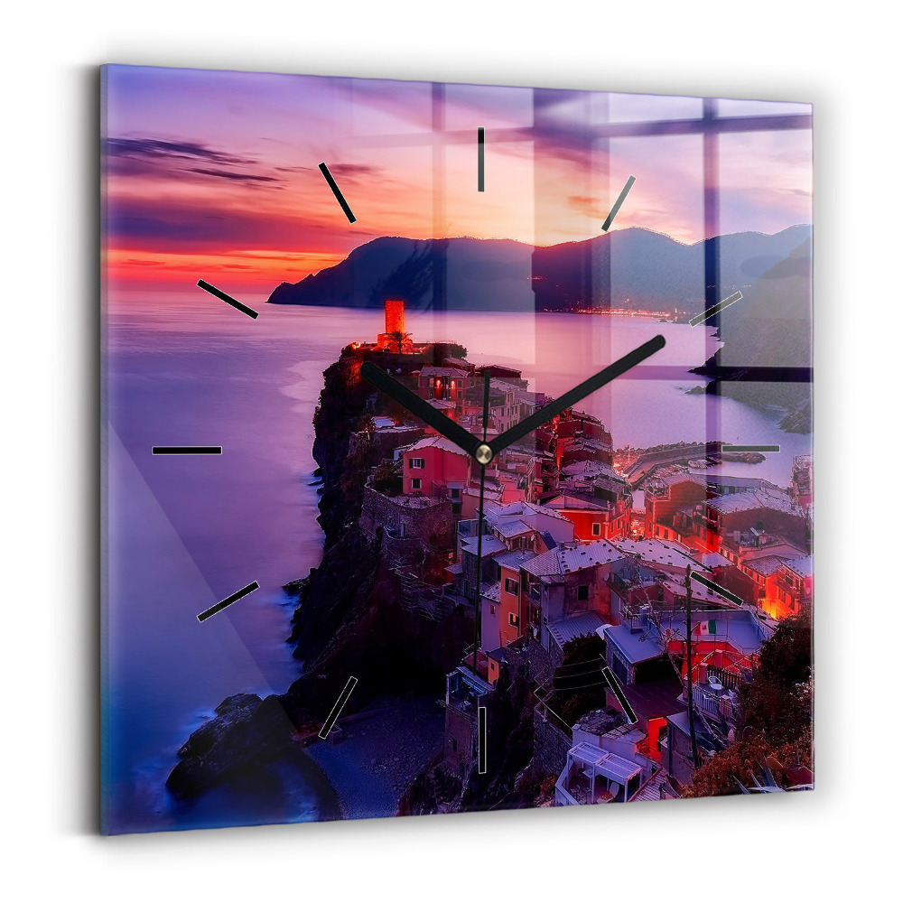 Horloge carrée en verre Maisons près du lac