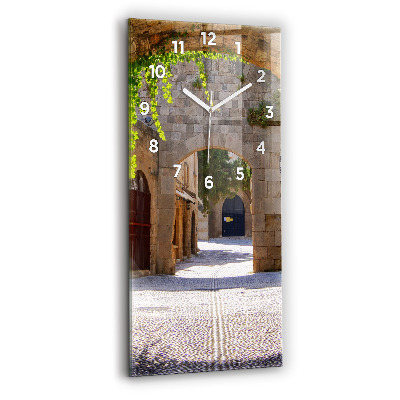 Horloge rectangulaire verticale Rue pittoresque de Rhodes