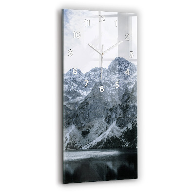 Horloge verticale en verre Morskie Oko dans les Tatras