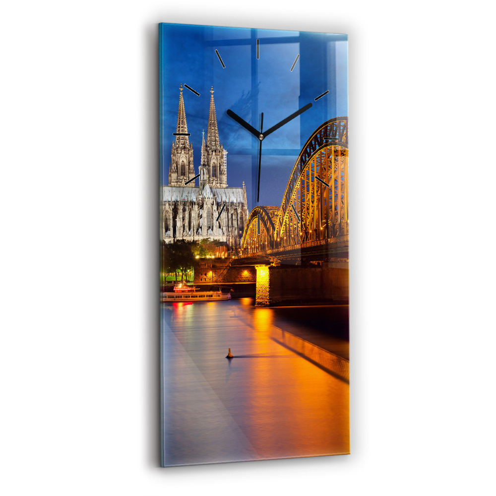 Horloge murale verticale Pont en Allemagne