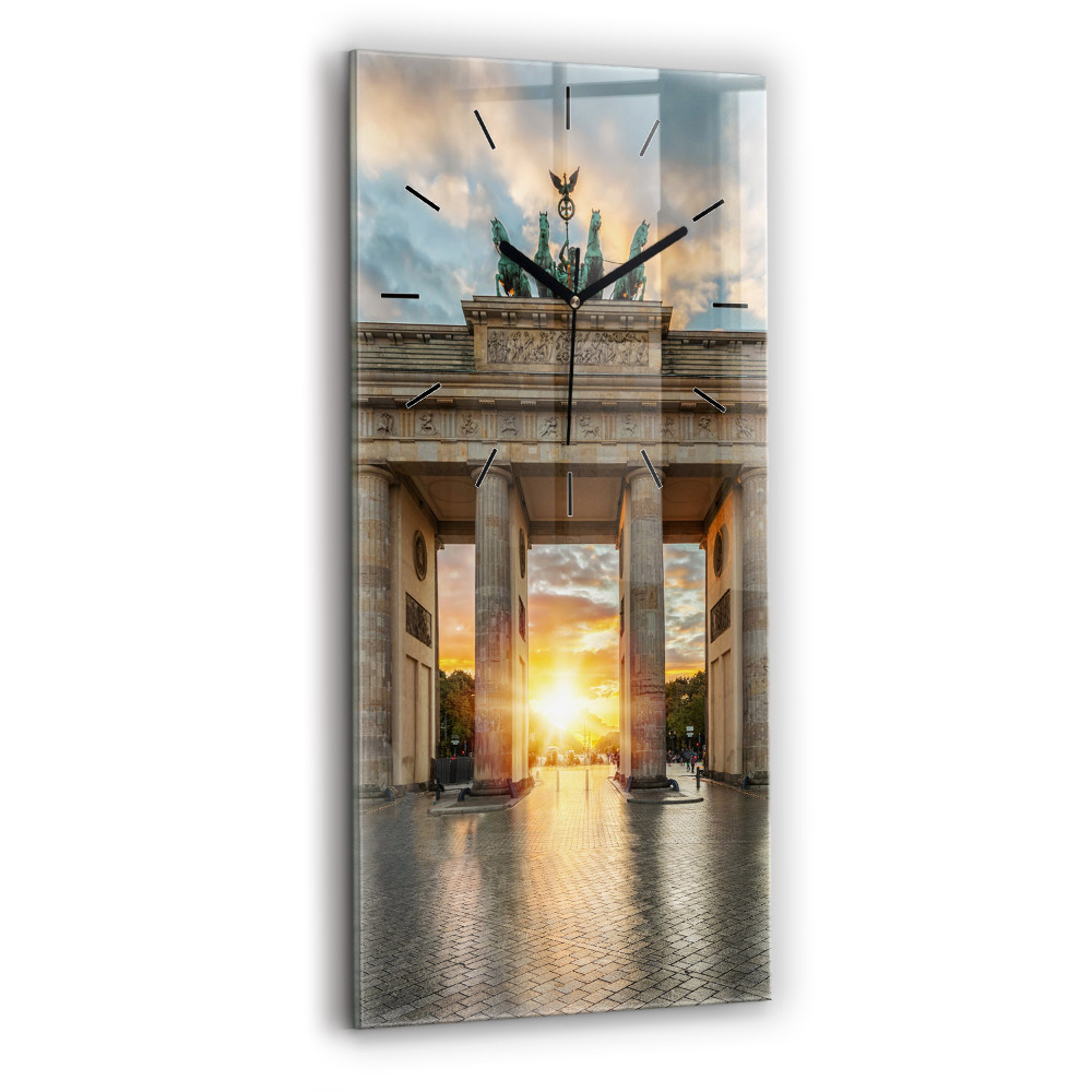Horloge rectangulaire verticale Porte de Brandebourg à Berlin