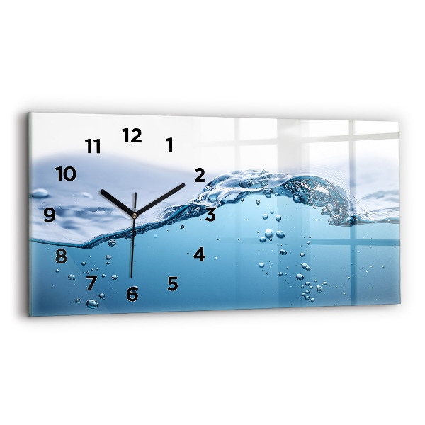 Horloge rectangulaire horizontale Gros plan sur l'eau