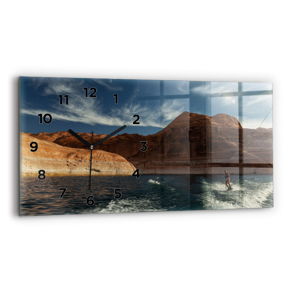 Horloge horizontale en verre Personne sur des skis nautiques