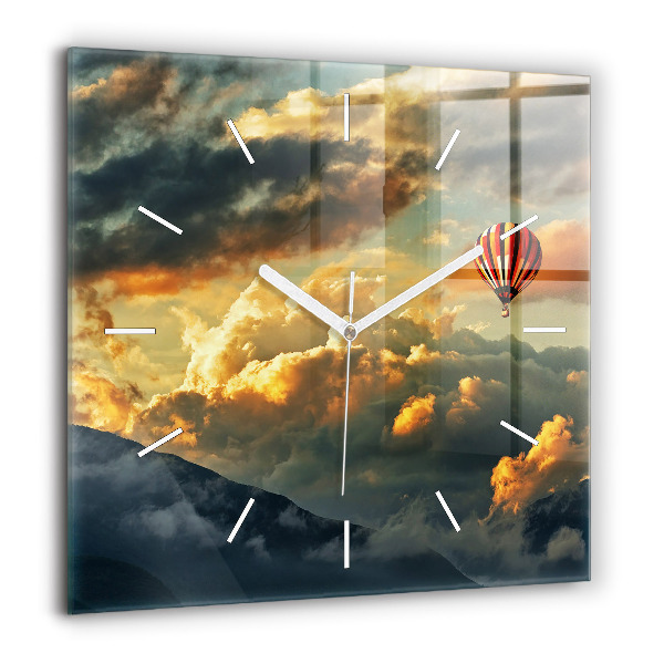 Horloge murale carrée 60x60 cm Vol en ballon dans les nuages