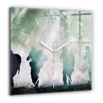 Horloge murale carrée 60x60 cm Soldats dans la forêt