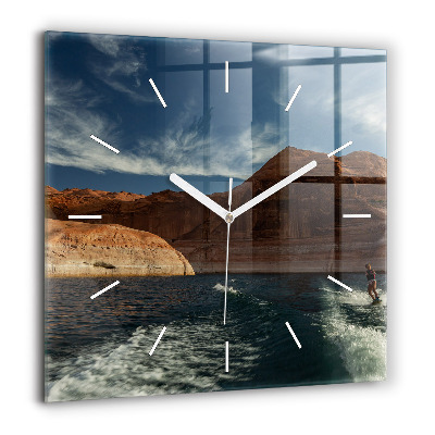 Horloge murale carrée 60x60 cm Personne sur des skis nautiques