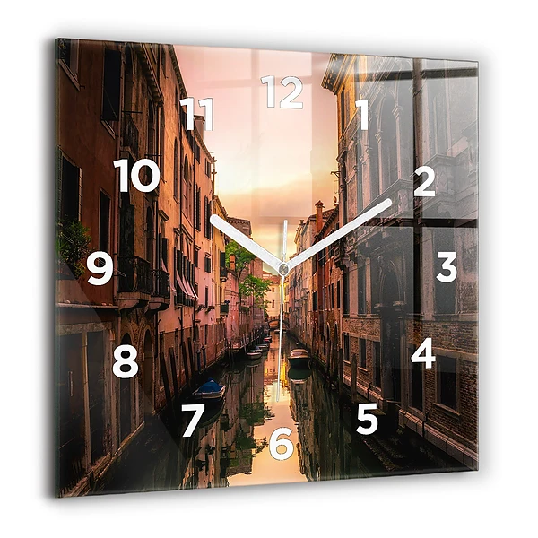 Pendule carrée en verre 60x60 cm Vue du canal dans la ville