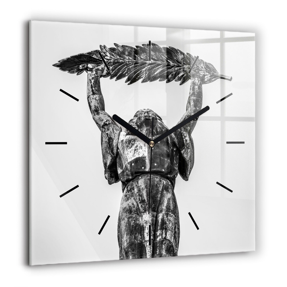 Horloge murale carrée 60x60 cm Statue de la Liberté à Budapest
