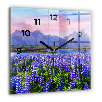 Horloge murale carrée 60x60 cm Vue d'une montagne en Islande