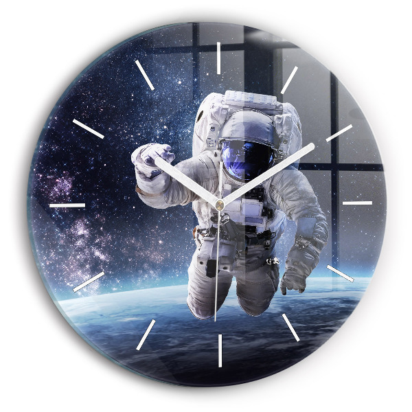 Horloge ronde murale Astronaute au-dessus du sol