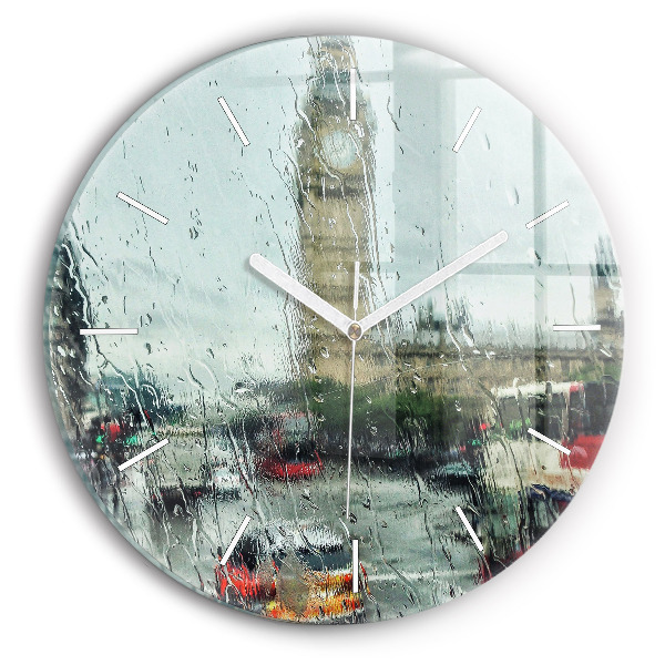 Horloge ronde Londres sous la pluie