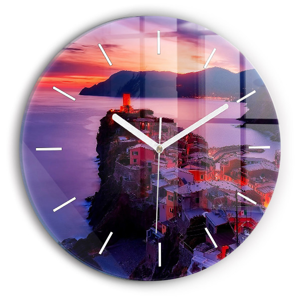 Horloge ronde en verre Maisons près du lac