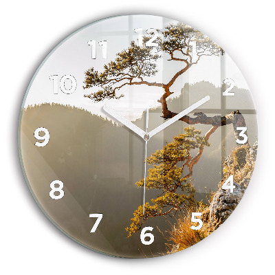 Horloge ronde Arbre dans les montagnes
