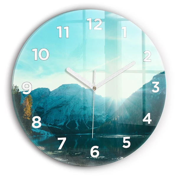 Horloge ronde Montagne et rivière en Pologne
