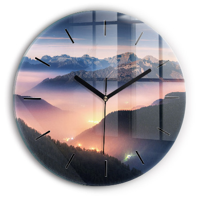 Paysage de pics montagneux Horloge ronde en verre