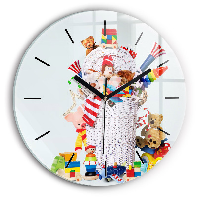 Panier en osier avec des jouets Horloge ronde en verre