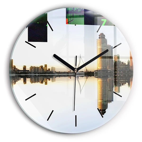 Ville au bord de la rivière Horloge ronde murale