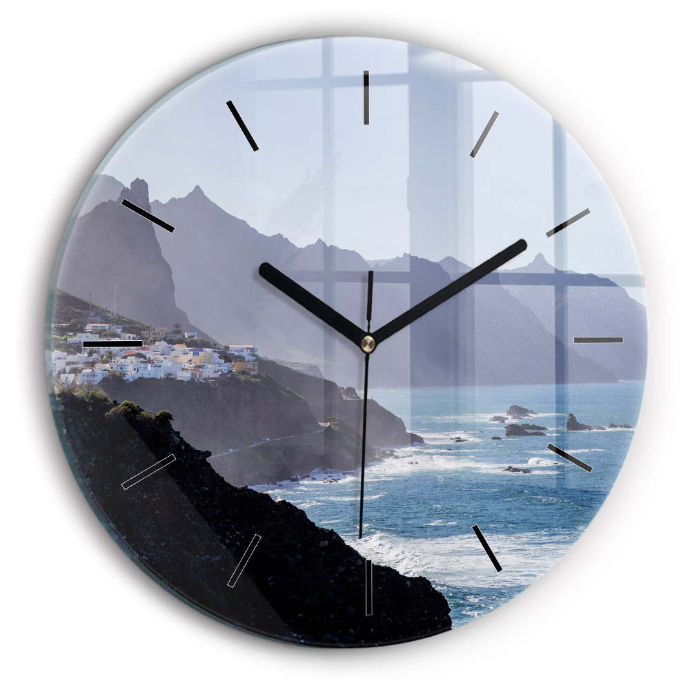 Montagnes au bord de l'océan Horloge ronde