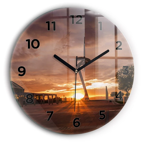 Horloge ronde en verre Parc olympique de Barcelone