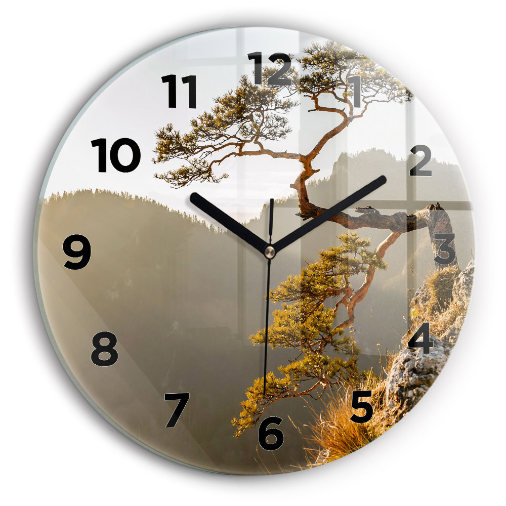 Horloge ronde Arbre dans les montagnes