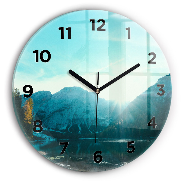 Horloge ronde Montagne et rivière en Pologne